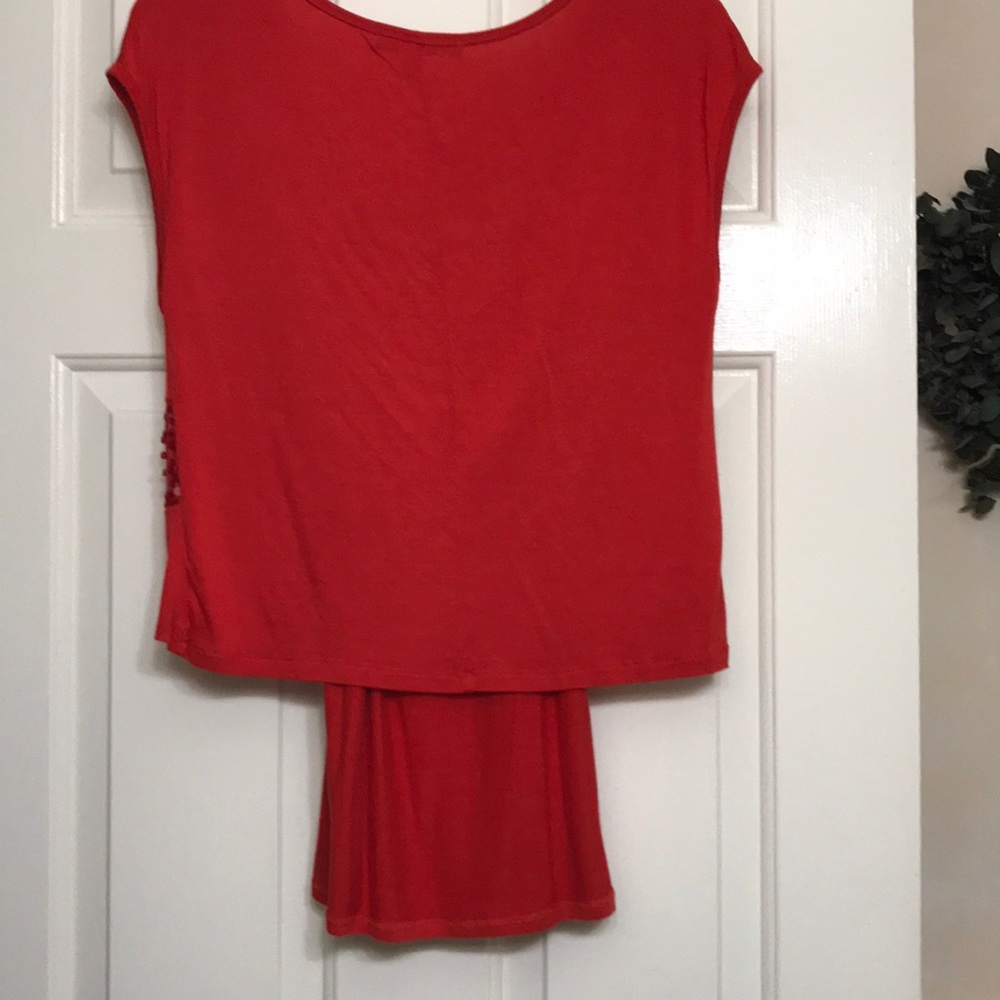 Red blouse - Picture 7 of 7